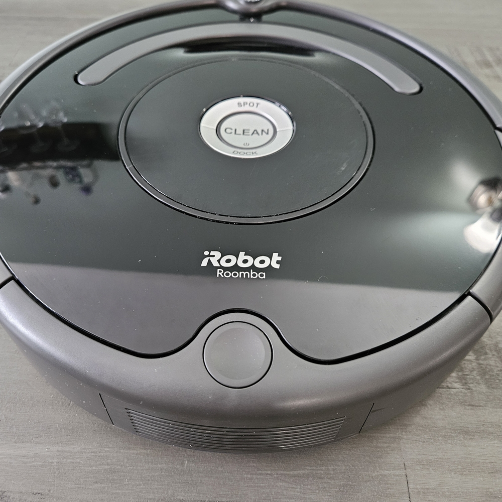 iRobot Roomba Black Robotic Vacuum